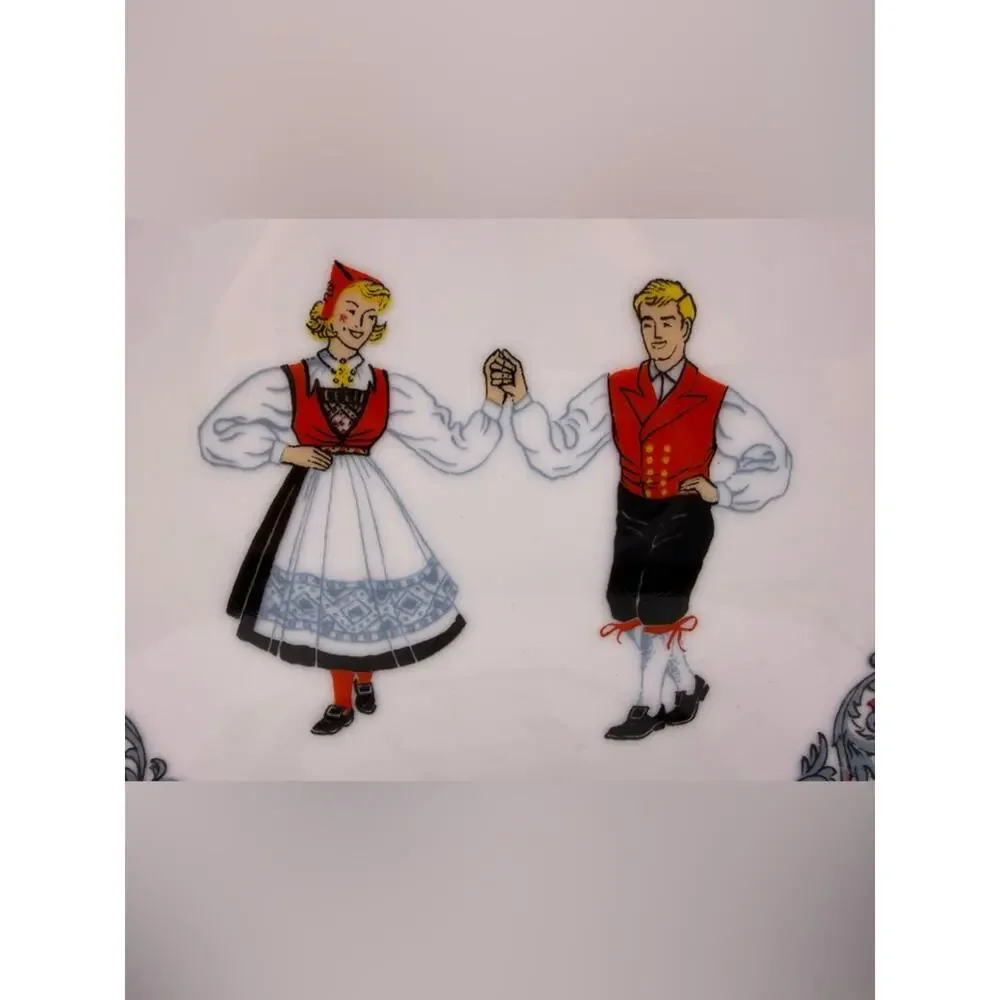 Vintage Bergquist Hardanger Dancers Salad Plates Figgjo Norway Folk Art Set of 2